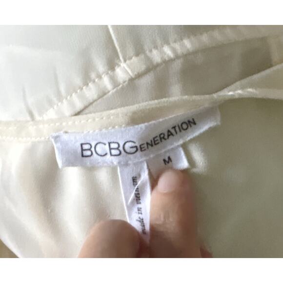 BCBGeneration Womens Size Medium Sleeveless Off White Mosaic Applique Shirt Top - Picture 8 of 8